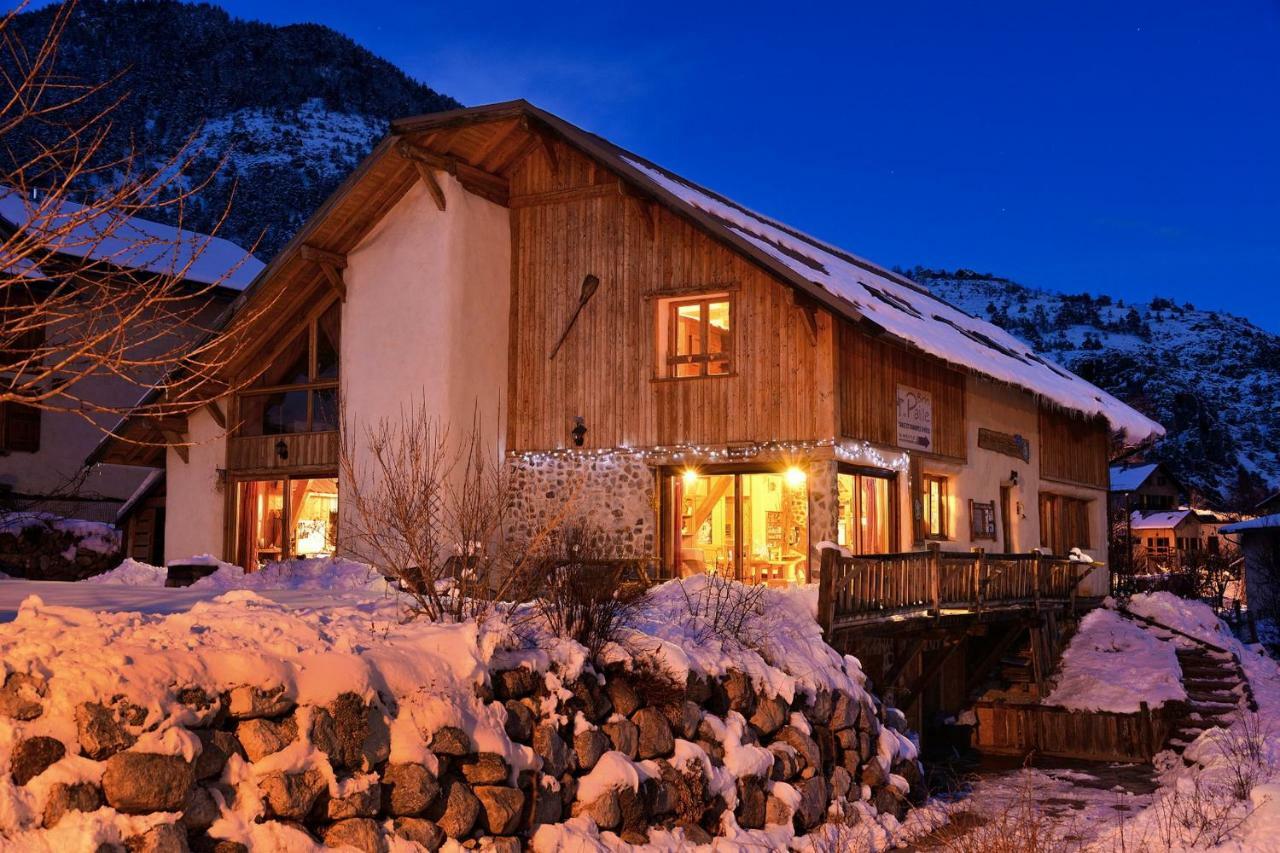 Chambres D'Hote Le Brin De Paille Saint-Martin-de-Queyrières Exteriör bild